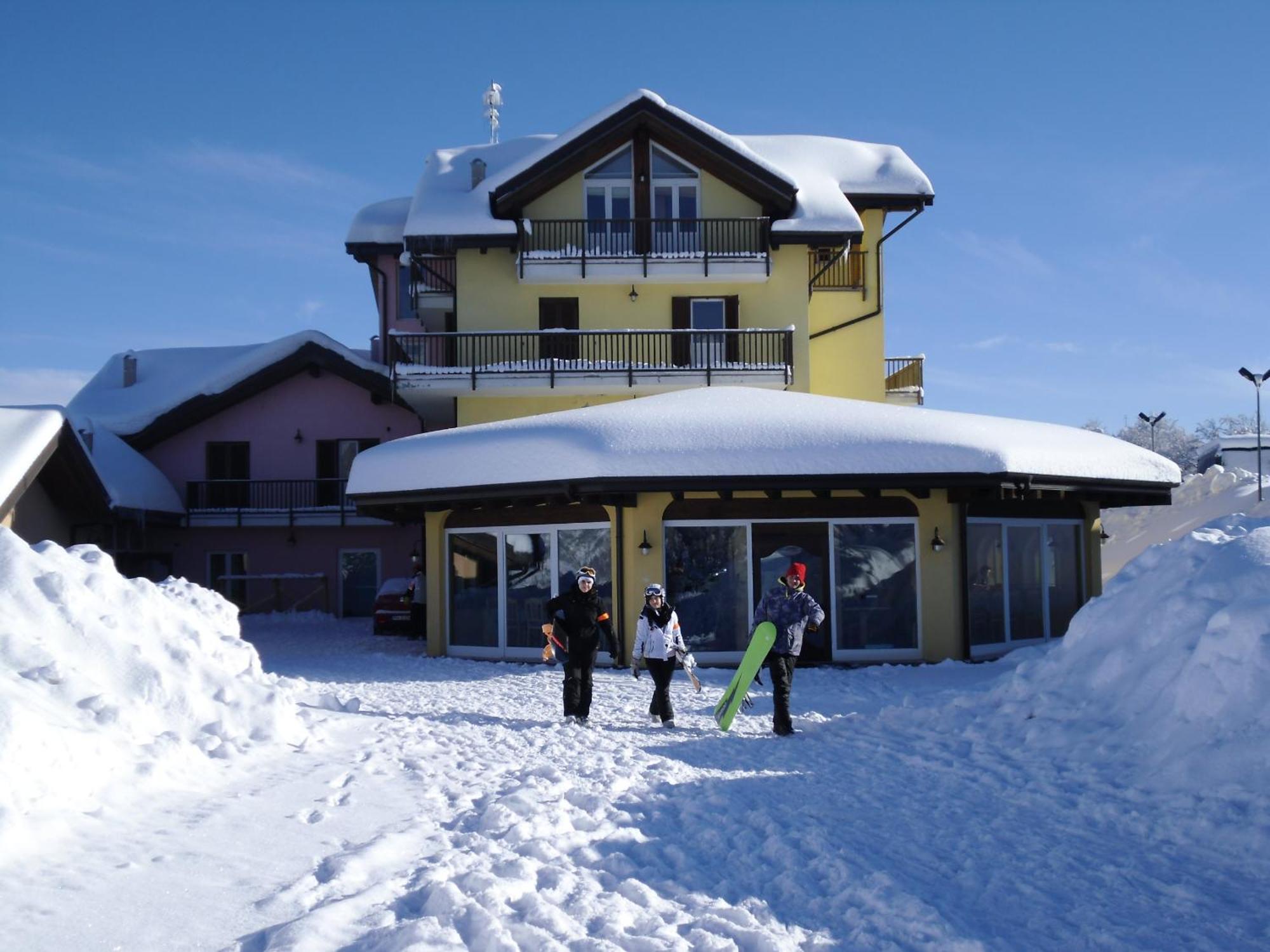 Hotel Residence Bellavista - Camping Polsa Brentonico Esterno foto